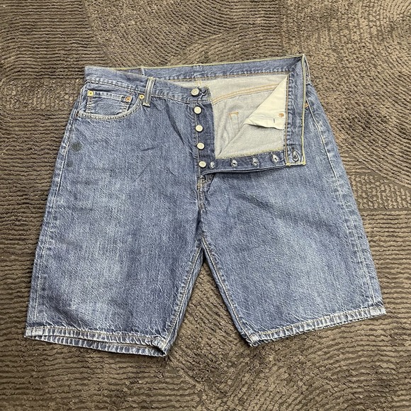 Levi's 501 Button Fly Denim Shorts Men's Size 36 Vintage Cutoff Blue Jean - Picture 1 of 6